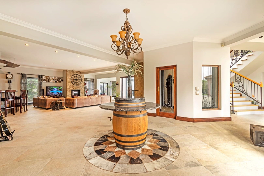 13 Bedroom Property for Sale in Plattekloof Western Cape